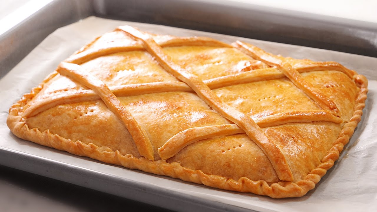 La empanada gallega es una excelente alternativa para hacer en casa y sorprender a toda la familia. La empanada gallega es una excelente alternativa para hacer en casa y sorprender a toda la familia.