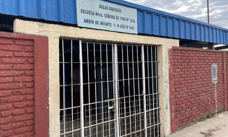 Se trata del anexo que la escuela N°1224 Nuestra Señora de Itatí tiene en barrio Varadero Sarsotti. Se trata del anexo que la escuela N°1224 Nuestra Señora de Itatí tiene en barrio Varadero Sarsotti.