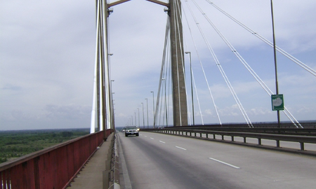 Dos hermanos se tiraron del puente Zárate Brazo Largo: hallaron un cuerpo Dos hermanos se tiraron del puente Zárate Brazo Largo: hallaron un cuerpo