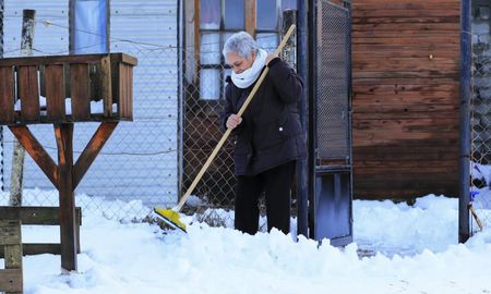 La ola polar con temperaturas extremas que no se registraban desde hac&iacute;a quince a&ntilde;os,&nbsp;genera m&uacute;ltiples inconvenientes tanto para los casi 100 mil habitantes del distrito fueguino de R&iacute;o Grande como para sus autoridades.