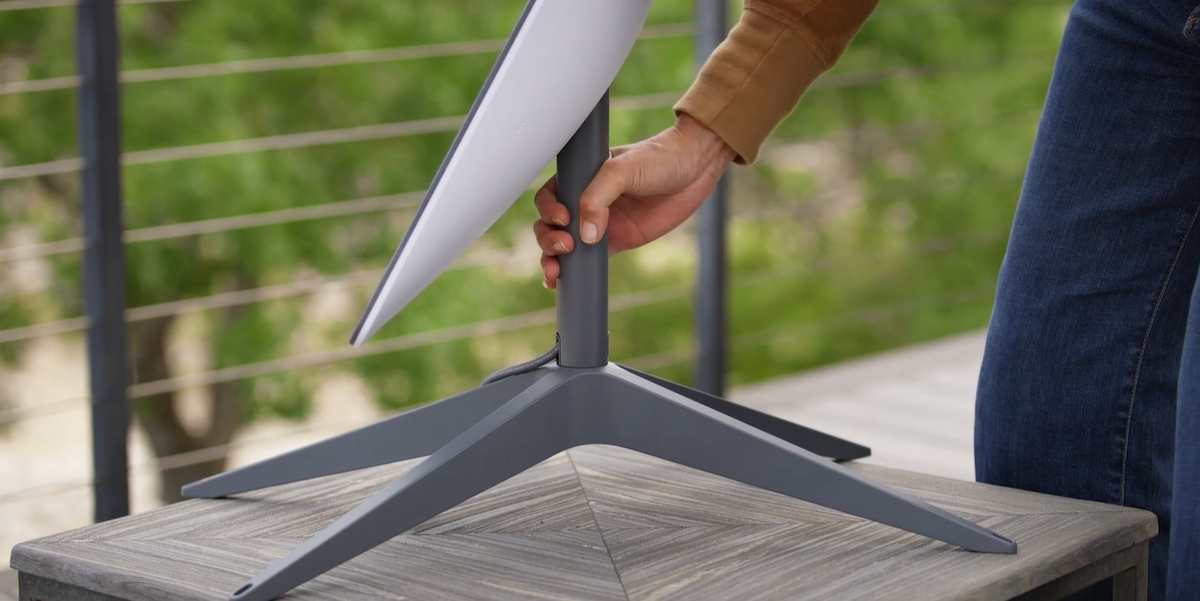 La antena se arma de forma manual, en simples pasos. La antena se arma de forma manual, en simples pasos.