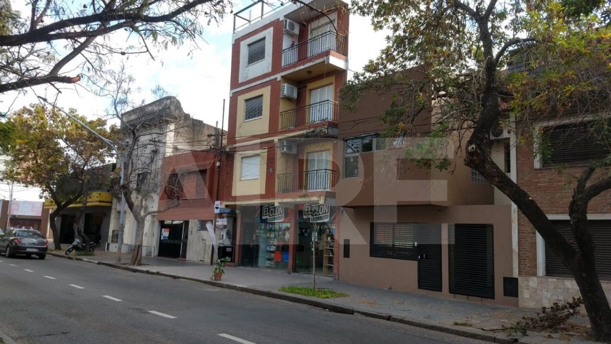 La mujer de 20 años permanece internada en el hospital Cullen luchando por su vida