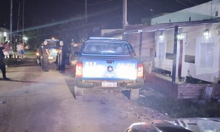 Policías de la jurisdicción custodiaron la escena del crimen. Policías de la jurisdicción custodiaron la escena del crimen.