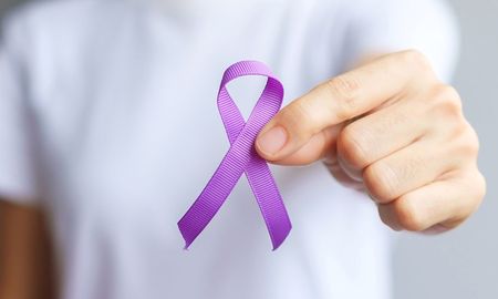 La epilepsia es un trastorno neurológico crónico que afecta a 1 de cada 100 argentinos. La epilepsia es un trastorno neurológico crónico que afecta a 1 de cada 100 argentinos.