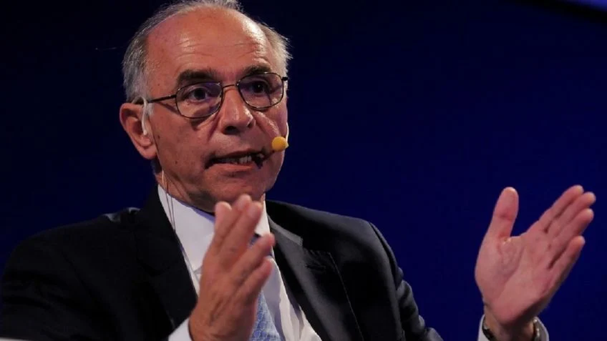 Juan Chediack, empresario de la construcción y uno de los arrepentidos en la causa Cuadernos K, falleció hoy luego de permanecer en grave estado desde ayer, luego de que se estrellara la avioneta en la que viajaba. Juan Chediack, empresario de la construcción y uno de los arrepentidos en la causa Cuadernos K, falleció hoy luego de permanecer en grave estado desde ayer, luego de que se estrellara la avioneta en la que viajaba. 