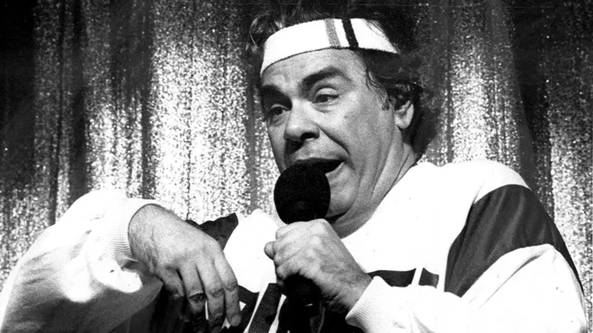 Pinti no solo brilló en las tablas con sus increíbles monólogos en variados personajes sino también como dramaturgo y escritor.