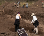 Entre los identificados hay 16 personas cuyos nombres fueron difundidos y una víctima cuya identidad permanece reservada por pedido de su familia. Entre los identificados hay 16 personas cuyos nombres fueron difundidos y una víctima cuya identidad permanece reservada por pedido de su familia.