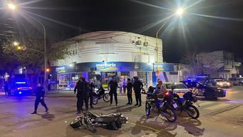 Un policía fue embestido por un auto cuando custodiaba una ambulancia que iba al Cullen
