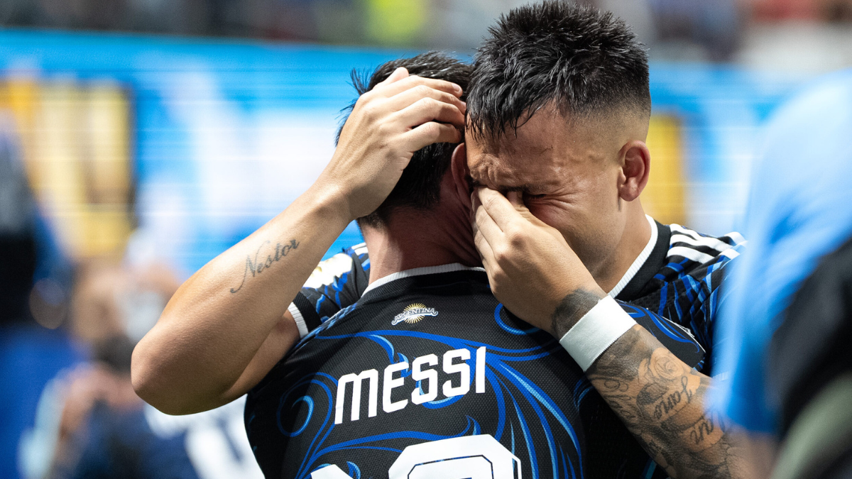 Lautaro Martínez emocionado hasta las lágrimas tras una nueva final del mundo.