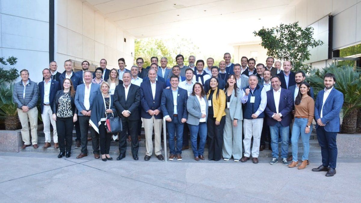 La plana mayor del PRO se reunió en Mendoza. Macri y Bullrich estuvieron por videoconferencia.