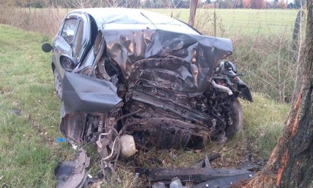 Así quedó el auto en el que viajaban los dos hermanos futbolistas. Así quedó el auto en el que viajaban los dos hermanos futbolistas.