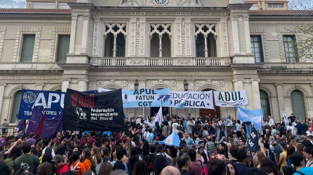 El recorte a la educación dispuesto por el gobierno nacional de Javier Milei para la educación asciende a $78.000 millones y tiene como objetivo sostener el equilibrio fiscal.
