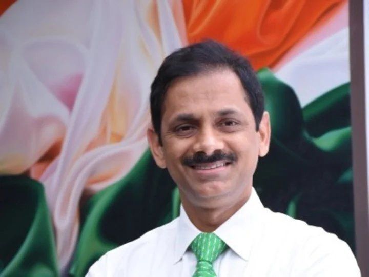 Protagonista. Tiene 52 años, nació en Chennai, y es director ejecutivo de un banco. Foto: IDFC First Bank.