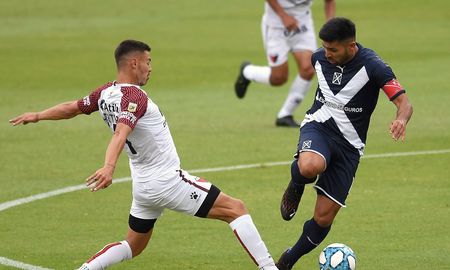 Colón e Independiente se enfrentan este sábado por las semifinales de la Copa de la Liga, en San Juan. Colón e Independiente se enfrentan este sábado por las semifinales de la Copa de la Liga, en San Juan.