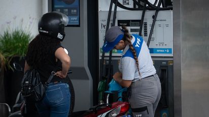 Desde YPF no descartan un aumento del precio de la nafta por el conflicto en Medio Oriente