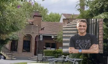 Así es la lujosa casa de Sergio Lapegüe en Banfield: espacios amplios y ventanales que dejan entrar mucha luz Así es la lujosa casa de Sergio Lapegüe en Banfield: espacios amplios y ventanales que dejan entrar mucha luz