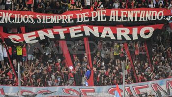 Colón cumplió la sanción: ¿a qué tribunas se podrá ingresar con banderas?