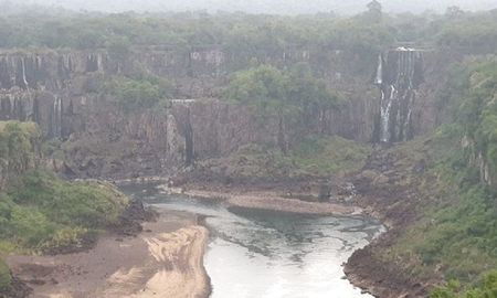 disminuyo el caudal de agua en las cataratas del iguazu disminuyo el caudal de agua en las cataratas del iguazu