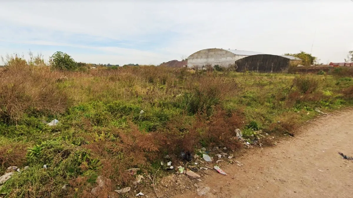 Encontraron el cuerpo de un chico de entre 13 y 16 años con quemaduras y cortes en Merlo: había cenizas de una fogata