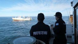 Multan con medio millón de dólares al buque español por pesca ilegal Multan con medio millón de dólares al buque español por pesca ilegal