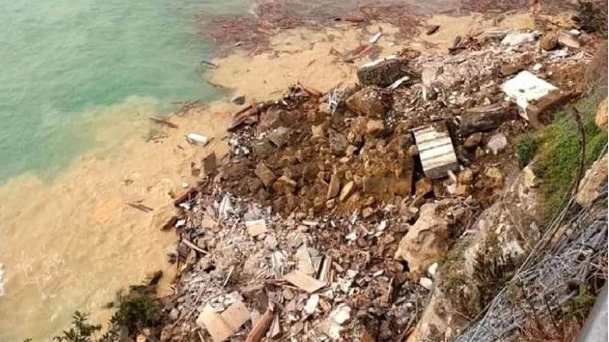 Decenas de ataúdes aparecieron flotando hoy en el Mar de Liguria
