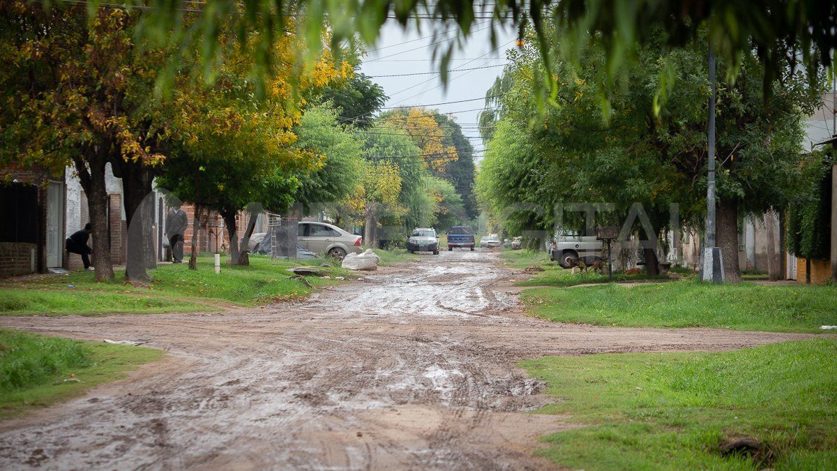 A diecinueve años de la inundación, las mejoras en el barrio son pocas. Los vecinos aseguran que se sienten olvidados.