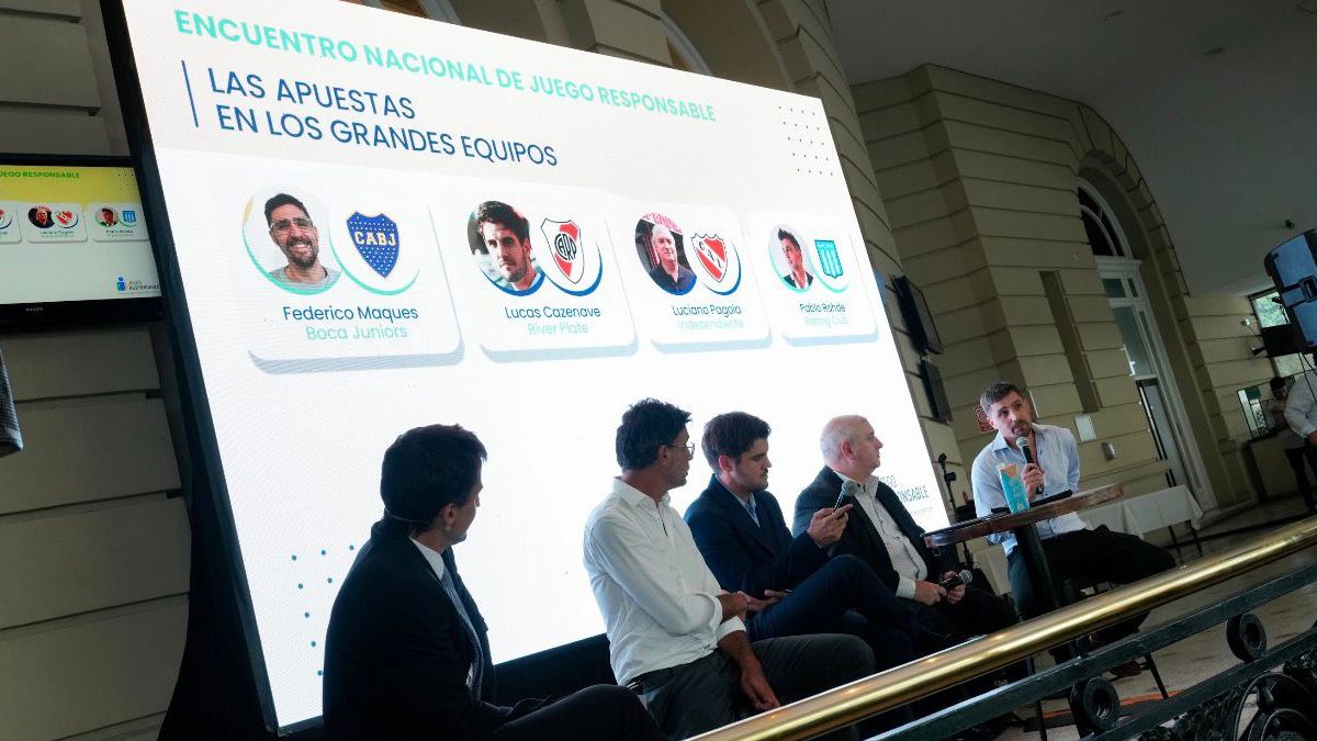 El debate se centró en la reputación del sector