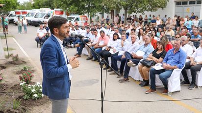 Pullaro entregó ambulancias en Tostado: 