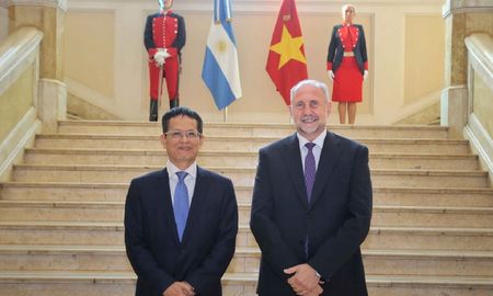 El gobernador Omar Perotti recibirá al presidente de la Asamblea Nacional, Vuong Dinh Hue. El gobernador Omar Perotti recibirá al presidente de la Asamblea Nacional, Vuong Dinh Hue.