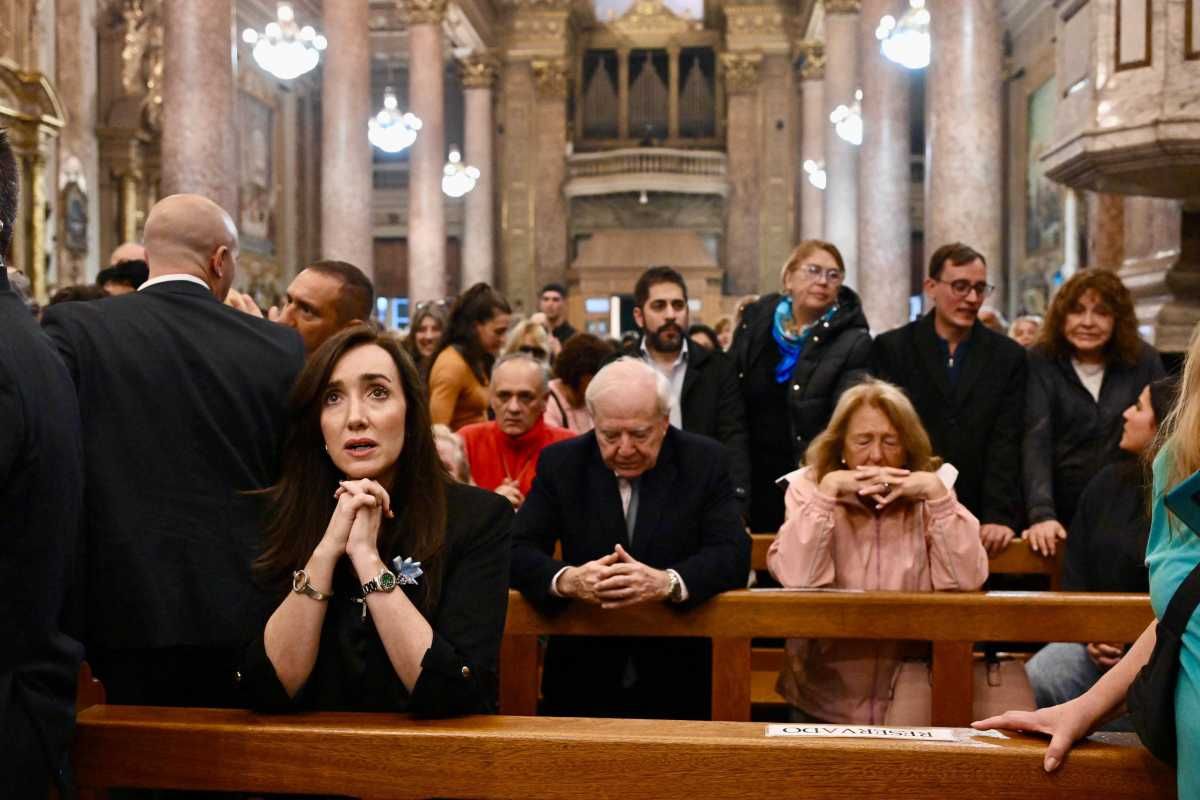 Victoria Villarruel participó de la misa del último adiós al papa Francisco en la Basílica de San José de Flores.
