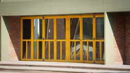 altText(Goity dijo que no hay fecha para la vuelta a clases en la escuela Mariano Moreno de San Cristóbal)}