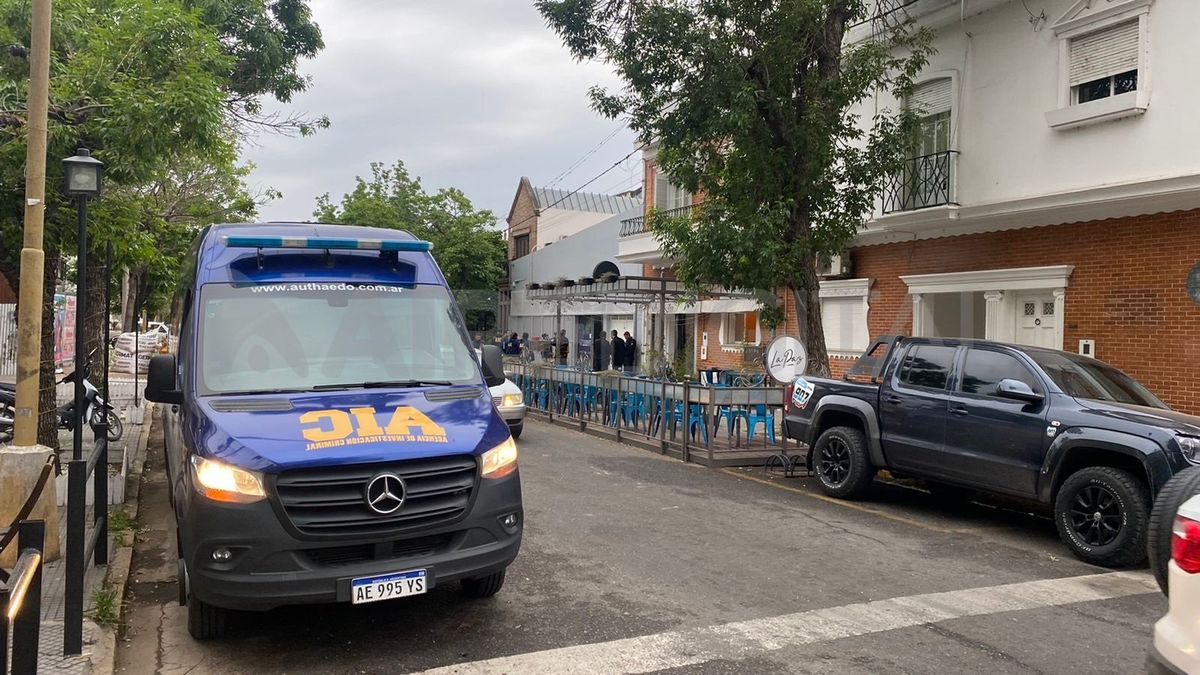 Los delincuentes entraron al local y a punta de pistola exigieron la recaudación de la caja. 