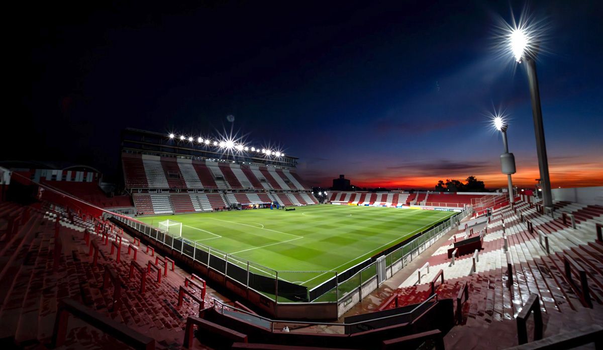 Así lucía el Estadio 15 de Abril