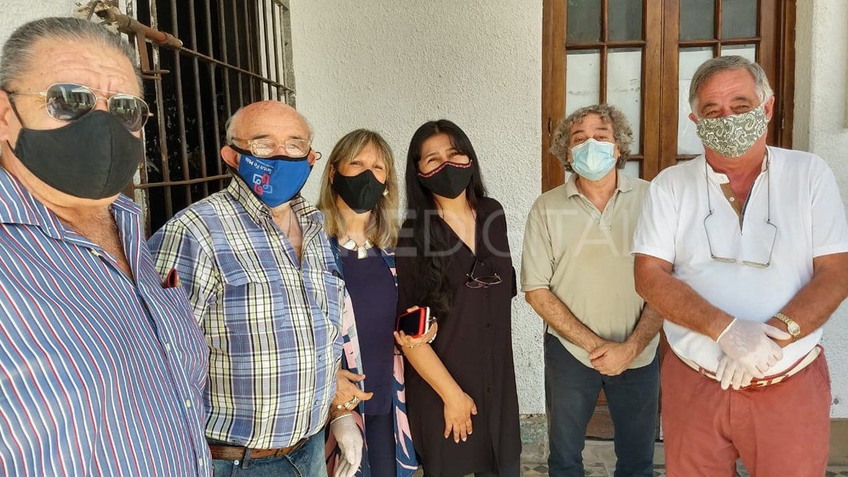 A la conferencia de prensa fueron invitadas algunas víctimas del terrorismo de Estado, quienes manifestaron su emoción y reiteraron el reclamo para que aparezca información sobre los detenidos desaparecidos de la última dictadura.