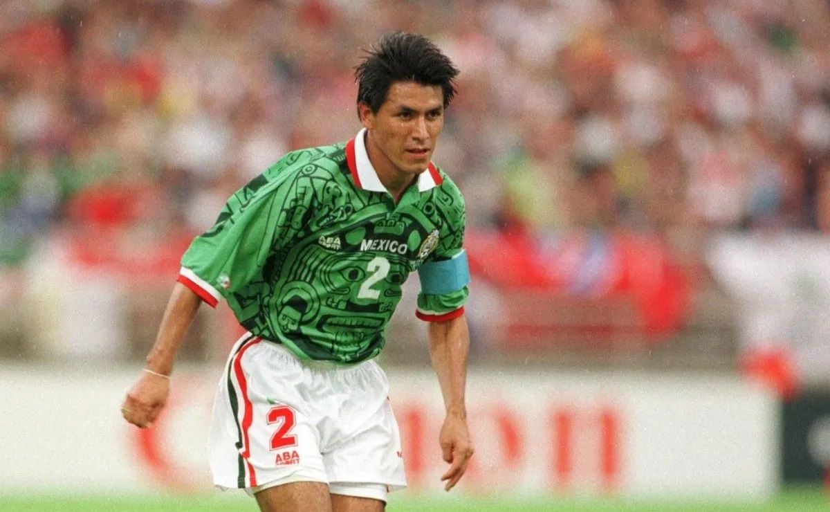 Claudio Suárez, histórico de la selección de México, criticó el nivel del seleccionado que conduce Gerardo Daniel Martino y vaticinó que "es complicado" que pasen de la fase de grupos.