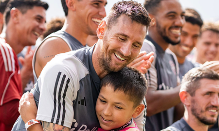 Lionel Messi encabezó una jornada solidaria junto al plantel del Inter Miami. Lionel Messi encabezó una jornada solidaria junto al plantel del Inter Miami.