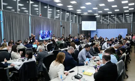 Tras salir airoso en la primera batalla por los dictámenes, en la cual logró fidelizar a los diputados de fuerzas aliadas, La Libertad Avanza encara con viento a favor la sesión especial de este miércoles. Tras salir airoso en la primera batalla por los dictámenes, en la cual logró fidelizar a los diputados de fuerzas aliadas, La Libertad Avanza encara con viento a favor la sesión especial de este miércoles.