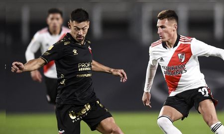 Una reconocida tarotista, que ya había presagiado la victoria de Colón sobre Racing en la final previa, dio su sentencia para el partido contra River. Una reconocida tarotista, que ya había presagiado la victoria de Colón sobre Racing en la final previa, dio su sentencia para el partido contra River.