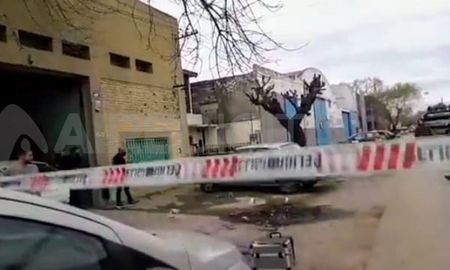 La ejecución de Carlos Argüelles, un testigo clave en los juicios contra Esteban Alvarado, fue una parte central de esta espiral de violencia. La ejecución de Carlos Argüelles, un testigo clave en los juicios contra Esteban Alvarado, fue una parte central de esta espiral de violencia.