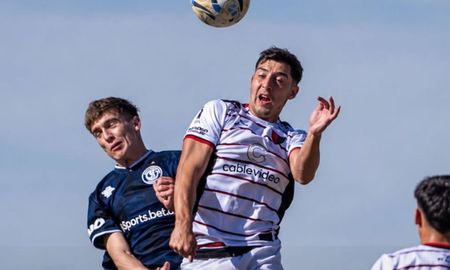 Colón le ganó 2 a 1 a Independiente Rivadavia como visitante. Colón le ganó 2 a 1 a Independiente Rivadavia como visitante.