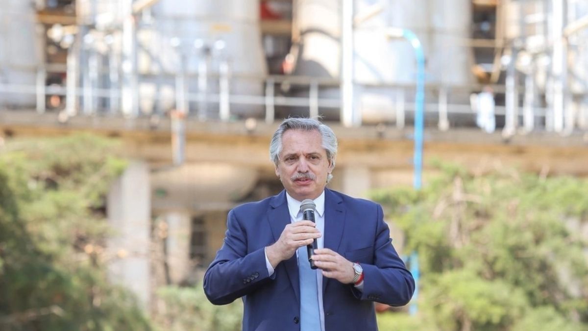 Alberto Fernández habló al participar del anuncio de inversiones en la Refinería licenciataria de Shell