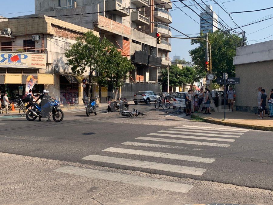 En calles Urquiza y Obispo Gelabert fue interceptada la joven por un violento motochorro.