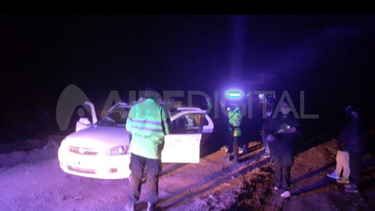 El remís de color blanco fue interceptado sobre la ruta provincial N° 13 en jurisdicción de Presidente Roca, localidad ubicada 14 km al oeste de Rafaela. 