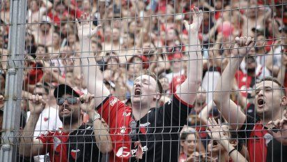 Colón: por qué la camiseta del Sabalero es roja y negra