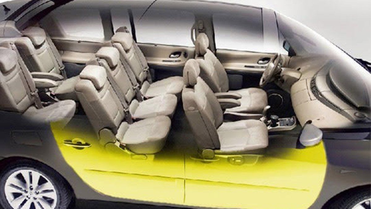 El proyecto propone  sumar vehículos que puedan transportar hasta siete personas con la misma tarifa de los servicios convencionales.