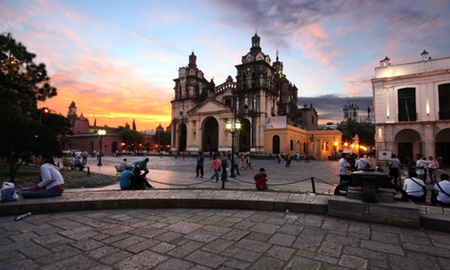Córdoba Capital se prepara para un fin de semana largo único con actividades culturales y recreativas. Córdoba Capital se prepara para un fin de semana largo único con actividades culturales y recreativas.