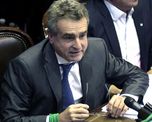 Agustín Rossi deja el timón de la banca justicialista en Diputados para asumir el Ministerio de Defensa. Agustín Rossi deja el timón de la banca justicialista en Diputados para asumir el Ministerio de Defensa.