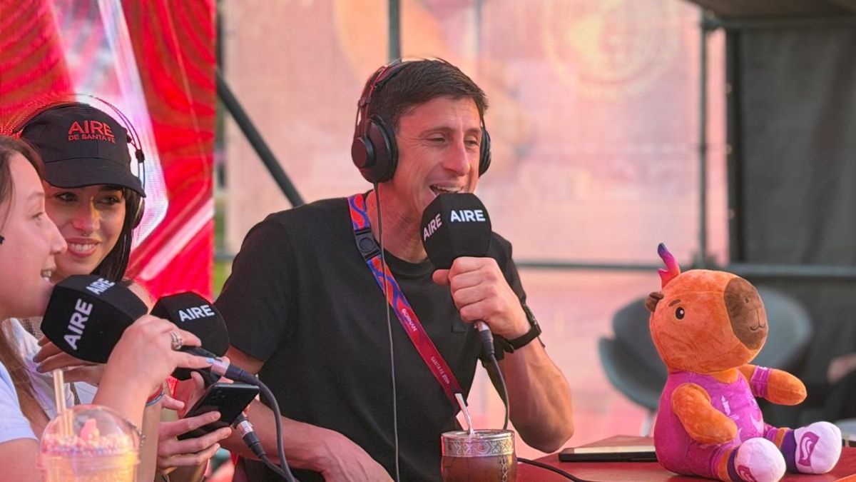 El senador provincial Paco Garibaldi dialogó con AIRE en el programa especial de Una Tarde A La Vez durante el Fan Fest.