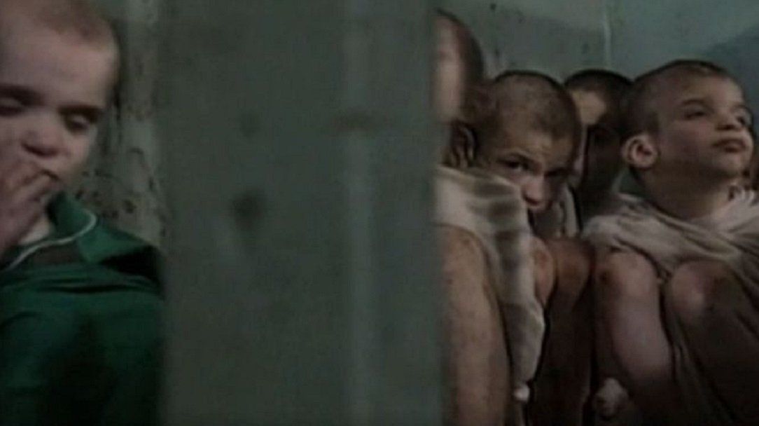 Se cree que m&aacute;s de 20.000 ni&ntilde;os murieron como resultado de la pol&iacute;tica de Ceausescu