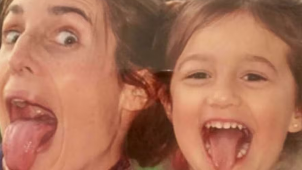 Romina Yan junto a su hija Azul.